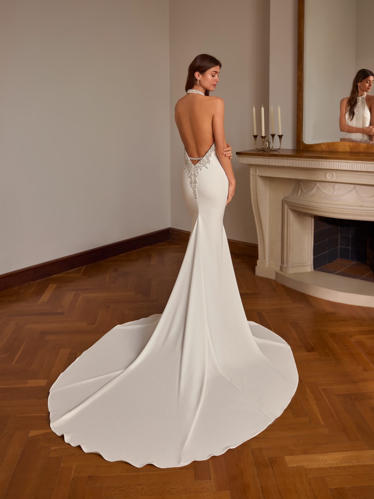 Abito da sposa Pronovias Atelier: volume e movimento del tessuto